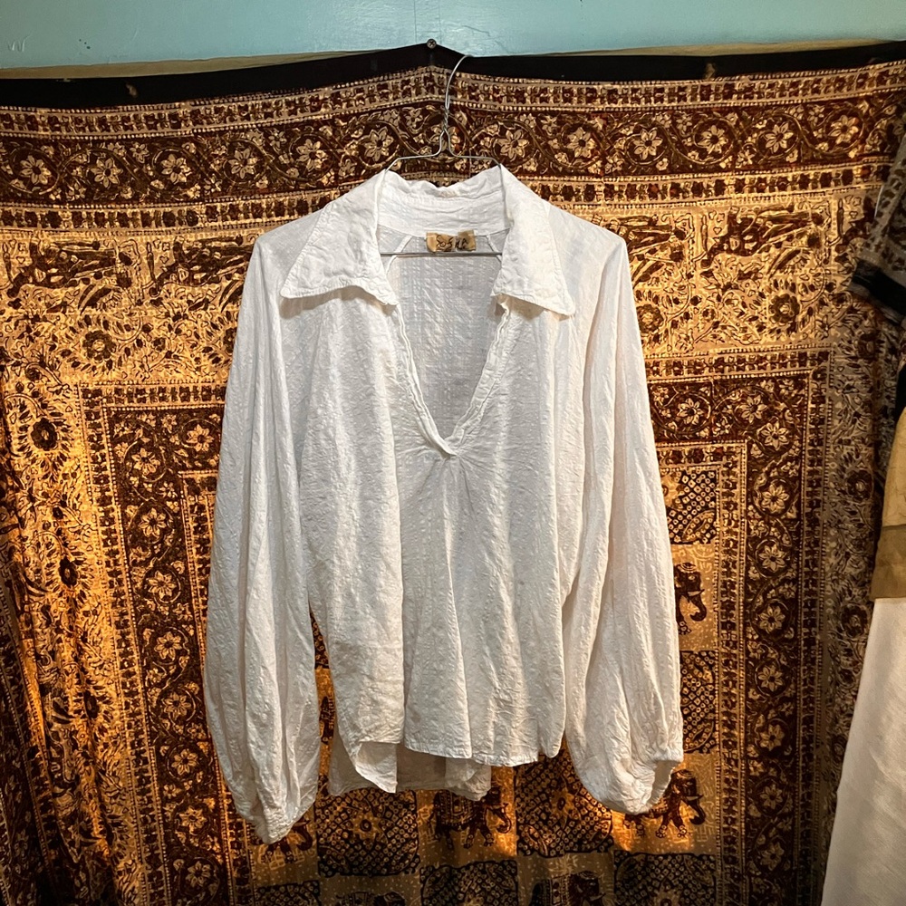 Linen made in Italy Lightweight White V-Neck Peasant Blouse